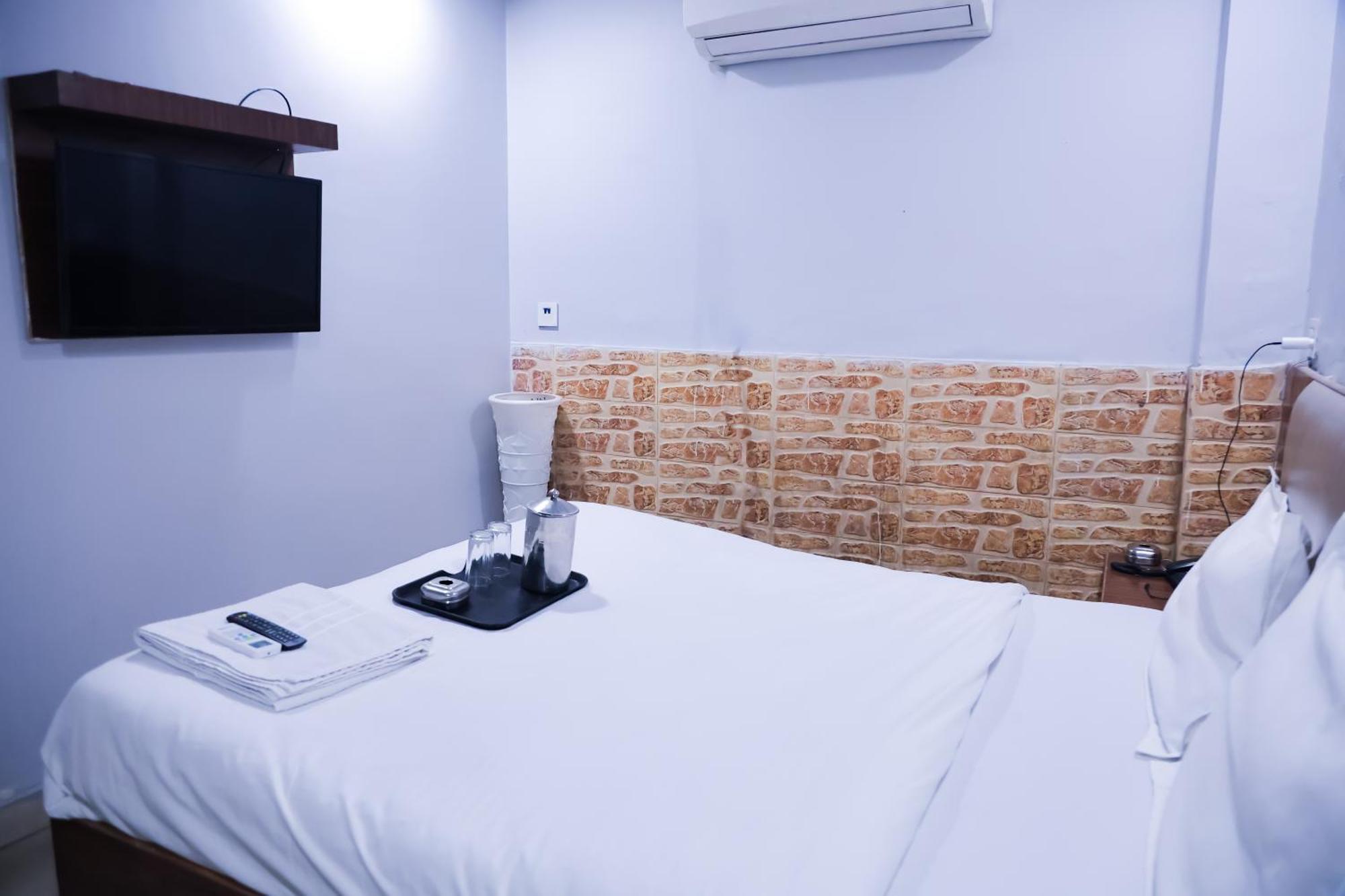 Mannat Stay Hotel - Laxmi Nagar New Delhi Exterior foto