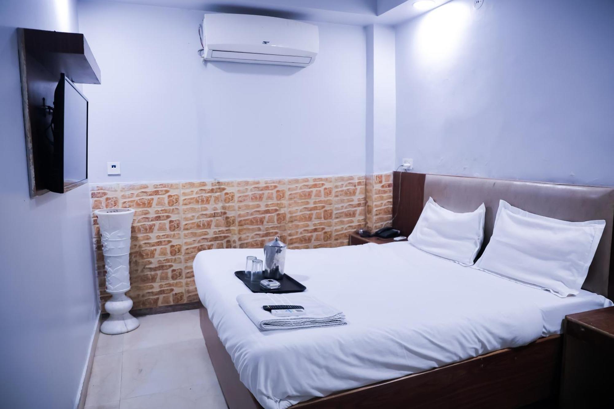 Mannat Stay Hotel - Laxmi Nagar New Delhi Exterior foto