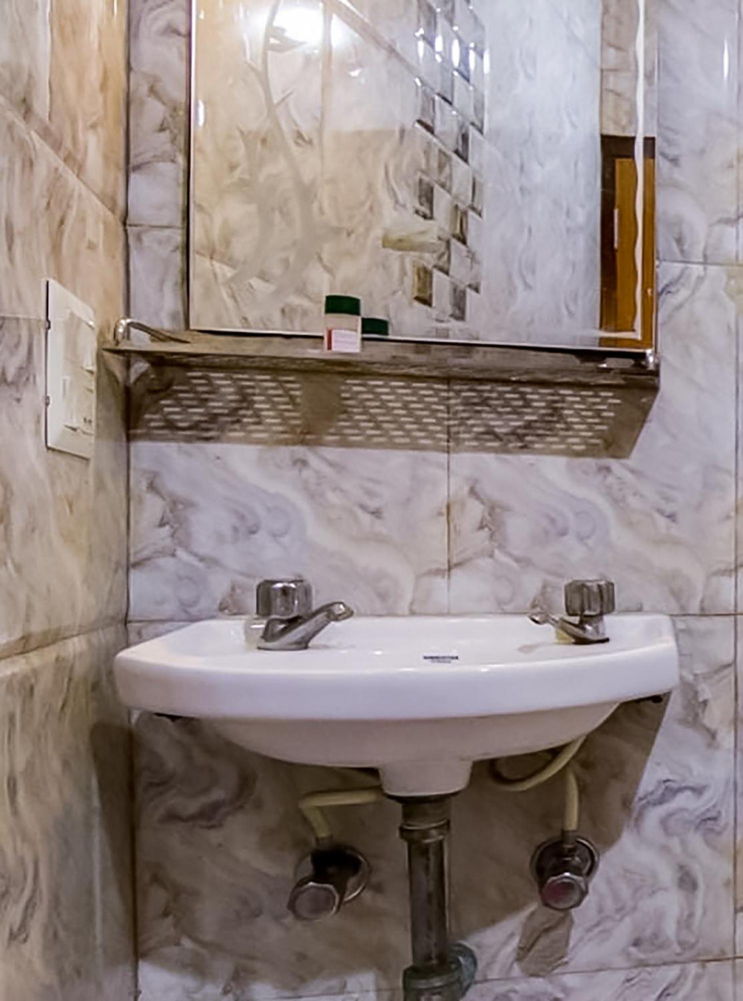 Mannat Stay Hotel - Laxmi Nagar New Delhi Exterior foto